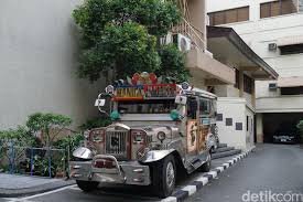 Pengalaman Naik Jeepney Di Manila Yang Anti Mainstream